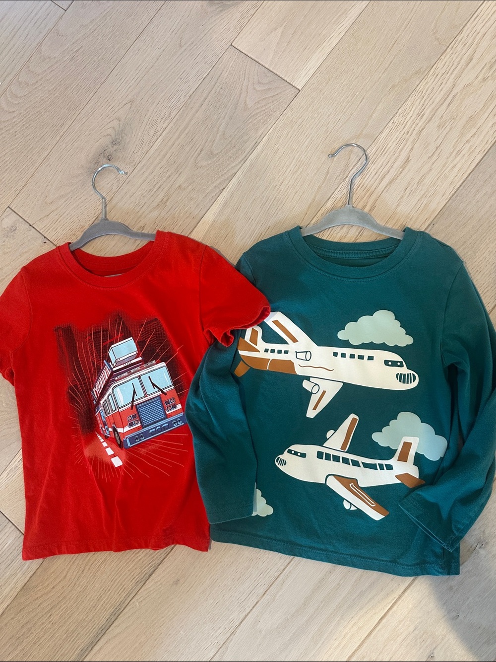 Bundle of 2 Cat & Jack Kids Tops Short-sleeve and Long-sleeve